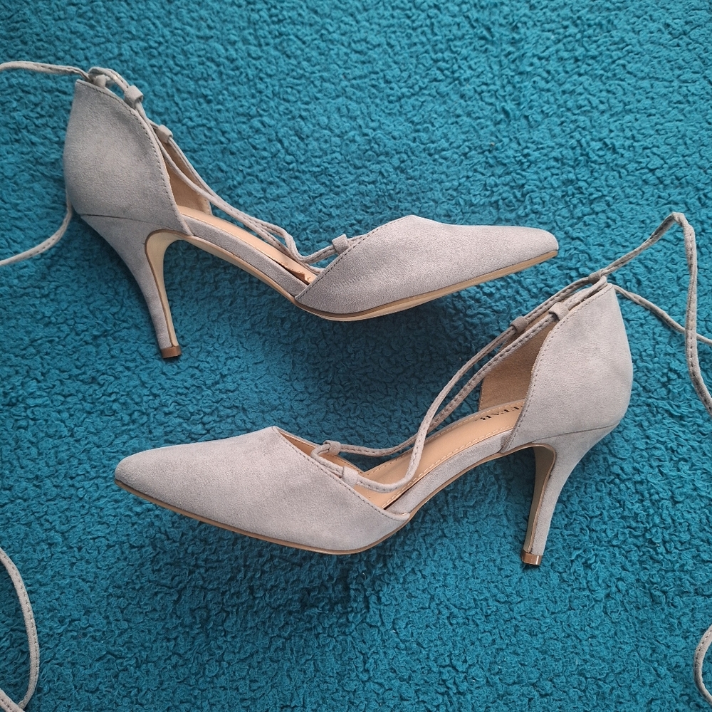 JustFab | Women's Gray Suede Lace Up Heels size 8.5 - Picture 11 of 17